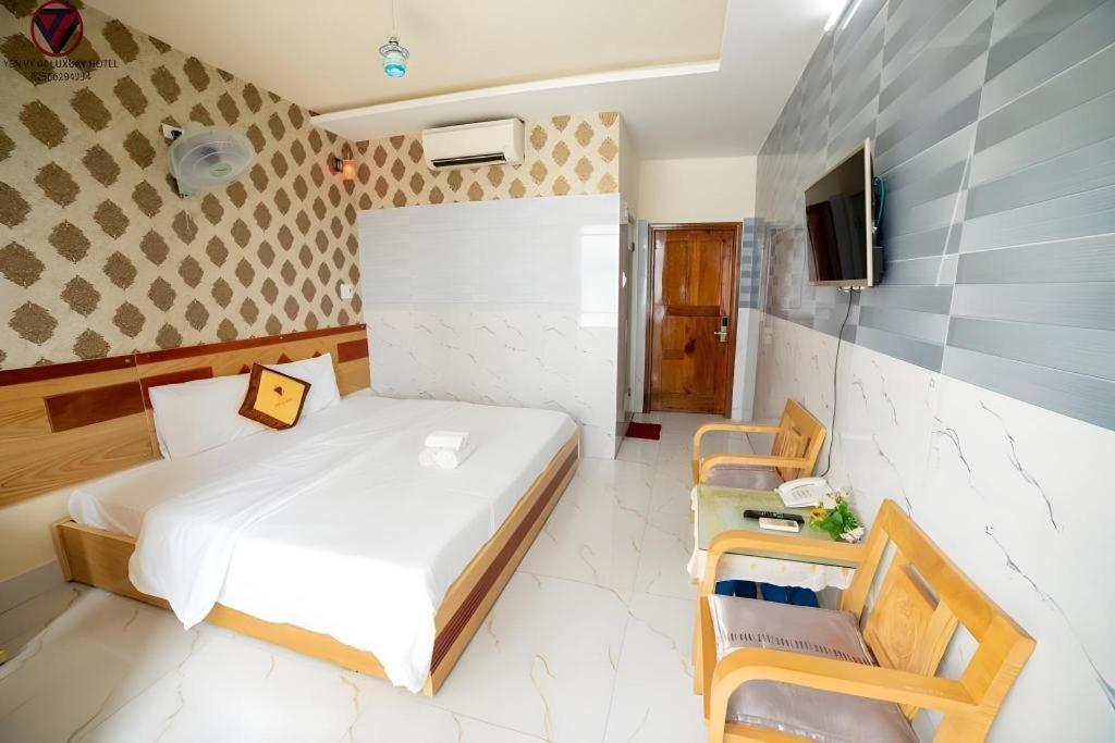 Yen Vy 04 Luxury Hotel Quy Nhon Exterior foto